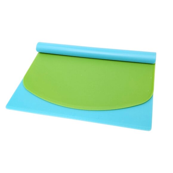 Raddish Kids Spring Picnic Bench Scraper Set Aqua Green Plastic Recipes Patch - Picture 4 of 11